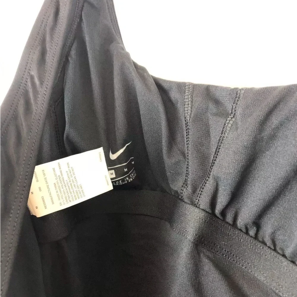 Nike Women’s Low Back One Piece Black Swimsuit Size Medium, Logo
